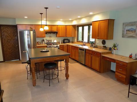 2 S240 Center Ave, Wheaton, IL 60189 photo 2