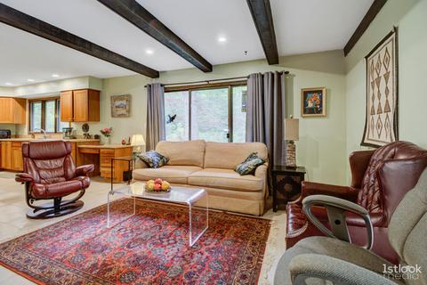 2 S240 Center Ave, Wheaton, IL 60189 photo 4