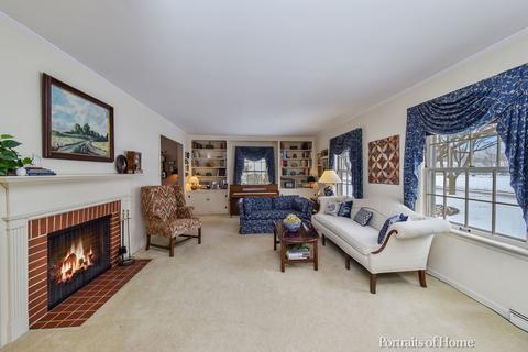 531 E Oak Ave, Wheaton, IL 60187 photo 2