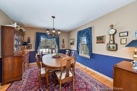 531 E Oak Ave, Wheaton, IL 60187 photo 4