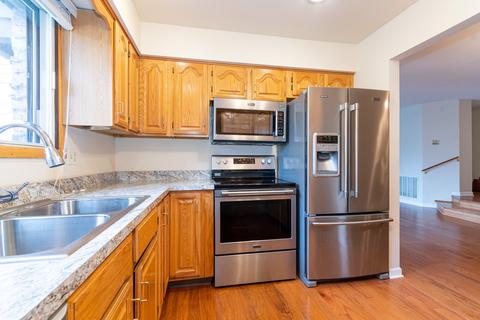 865 Sheldon Ct #A, Wheaton, IL 60189 photo 9
