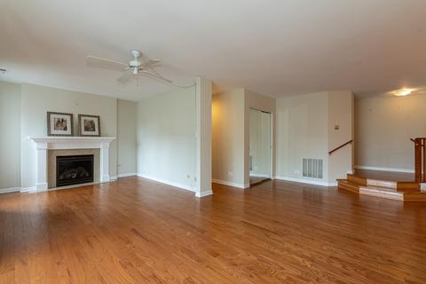 865 Sheldon Ct #A, Wheaton, IL 60189 photo 4