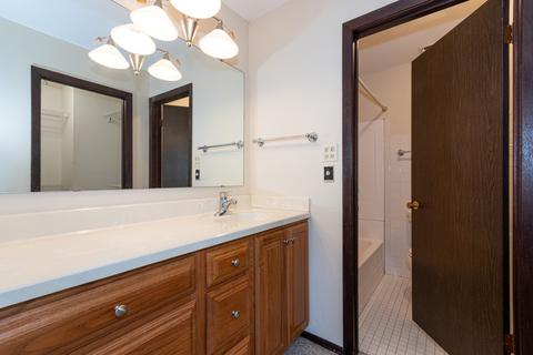 865 Sheldon Ct #A, Wheaton, IL 60189 photo 12