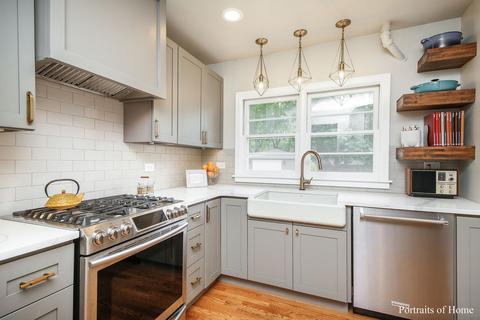 410 E Harrison Ave, Wheaton, IL 60187 photo 4