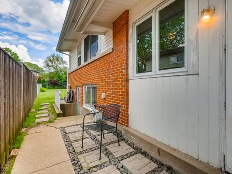 331 Radcliffe Ave, Des Plaines, IL 60016 photo 21