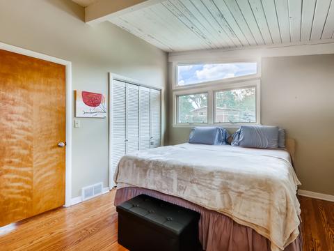331 Radcliffe Ave, Des Plaines, IL 60016 photo 11