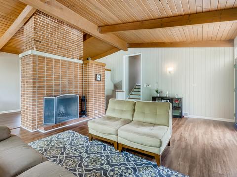 331 Radcliffe Ave, Des Plaines, IL 60016 photo 4