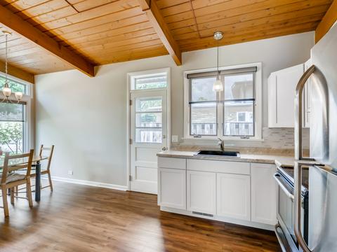 331 Radcliffe Ave, Des Plaines, IL 60016 photo 8