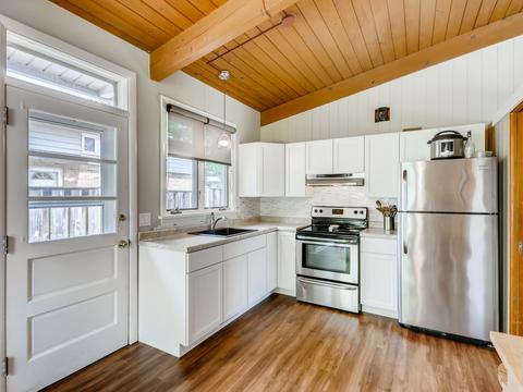 331 Radcliffe Ave, Des Plaines, IL 60016 photo 6