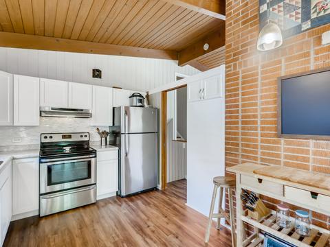 331 Radcliffe Ave, Des Plaines, IL 60016 photo 7