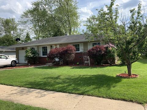 913 Valley Stream Dr, Wheeling, IL 60090 photo 2