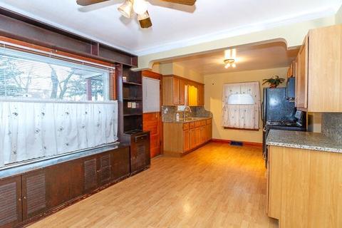 2246 S 11th Ave, Broadview, IL 60155 photo 3
