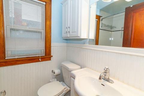2246 S 11th Ave, Broadview, IL 60155 photo 10