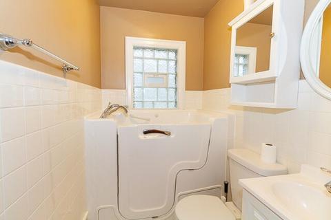 2246 S 11th Ave, Broadview, IL 60155 photo 9