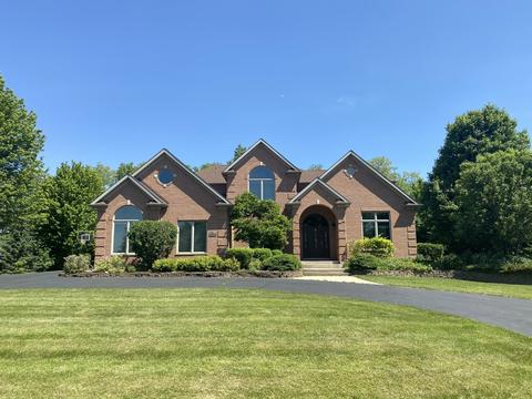 6108 Whiting Dr, Mchenry, IL 60050 photo 1