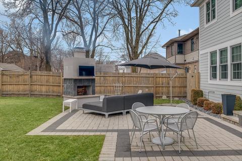 244 E Oneida Ave, Elmhurst, IL 60126 photo 3