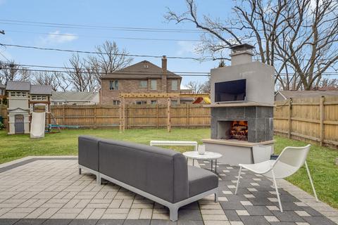 244 E Oneida Ave, Elmhurst, IL 60126 photo 4