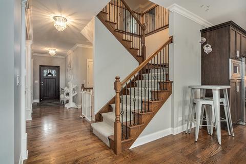 244 E Oneida Ave, Elmhurst, IL 60126 photo 9