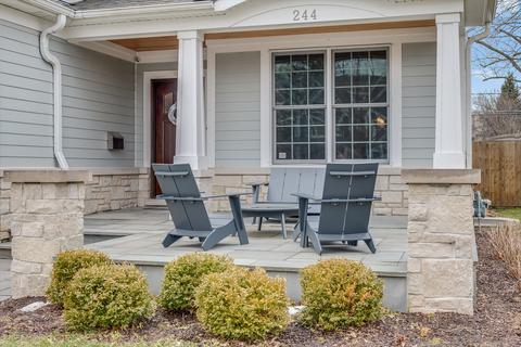 244 E Oneida Ave, Elmhurst, IL 60126 photo 2