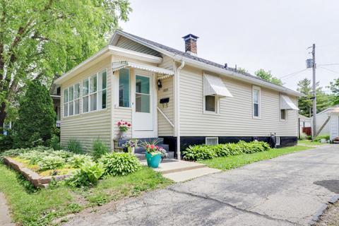 1005 E Taylor St, Bloomington, IL 61701 photo 2