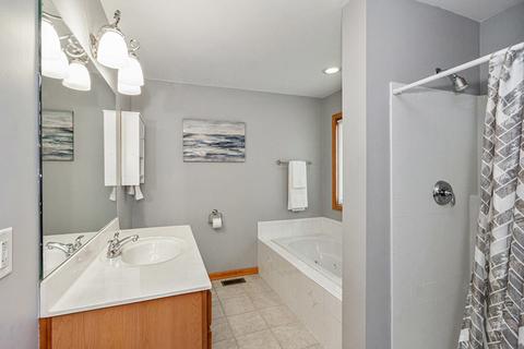 2152 Locust Rd, Morris, IL 60450 photo 9