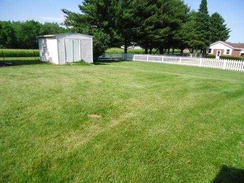 407 E Front St, Roanoke, IL 61561 photo 28