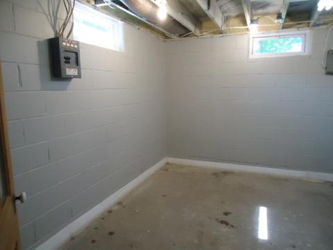 407 E Front St, Roanoke, IL 61561 photo 26