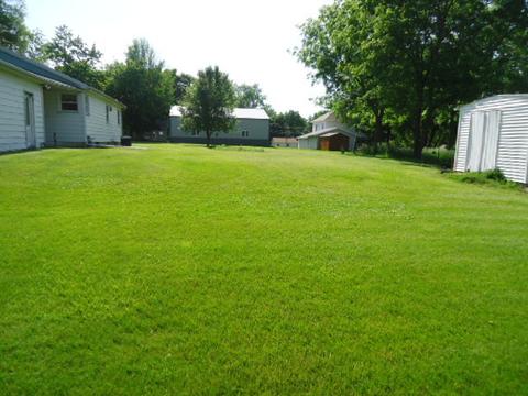407 E Front St, Roanoke, IL 61561 photo 33