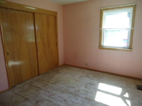 407 E Front St, Roanoke, IL 61561 photo 12