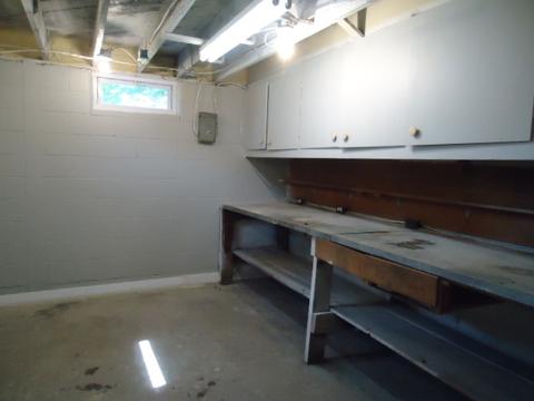 407 E Front St, Roanoke, IL 61561 photo 27