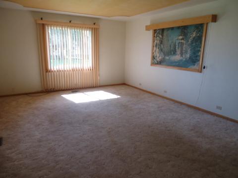 407 E Front St, Roanoke, IL 61561 photo 7