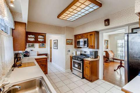 402 River Bluff Rd, Elgin, IL 60120 photo 13