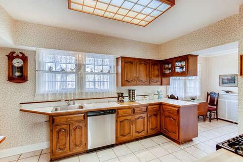 402 River Bluff Rd, Elgin, IL 60120 photo 12