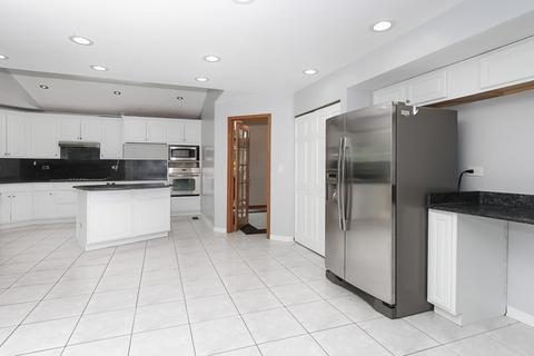 805 Seacrest Ln, Bartlett, IL 60103 photo 7