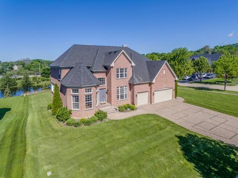 692 Norfolk Ave, Bartlett, IL 60103 photo 1