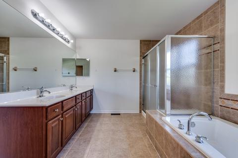 692 Norfolk Ave, Bartlett, IL 60103 photo 23