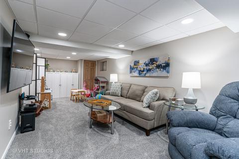 1195 Freeman Rd, Hoffman Estates, IL 60192 photo 13