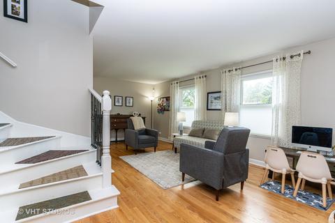1195 Freeman Rd, Hoffman Estates, IL 60192 photo 2