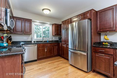 1195 Freeman Rd, Hoffman Estates, IL 60192 photo 4