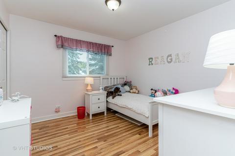 1195 Freeman Rd, Hoffman Estates, IL 60192 photo 9