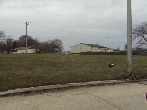 1301 Gates Dr, Rantoul, IL 61866