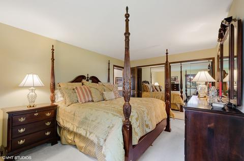 2251 Pine St, Des Plaines, IL 60018 photo 8