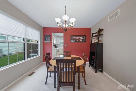 959 Longford Rd, Bartlett, IL 60103 photo 5