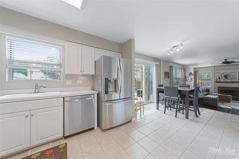 959 Longford Rd, Bartlett, IL 60103 photo 7
