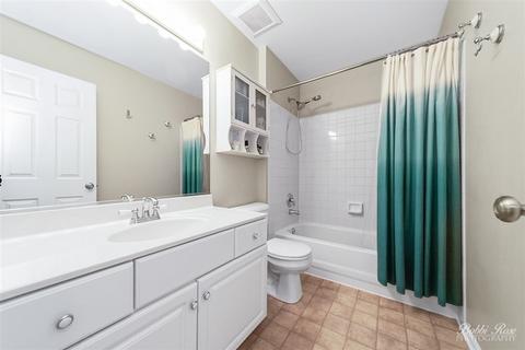 959 Longford Rd, Bartlett, IL 60103 photo 14