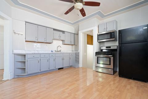 509 Bangs St, Aurora, IL 60505 photo 3