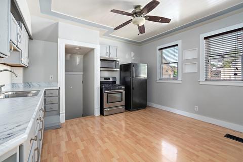 509 Bangs St, Aurora, IL 60505 photo 5