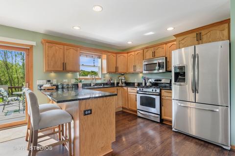 1009 Heritage Ct, Hebron, IL 60034 photo 7