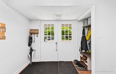 60 Hickory Ln, Cary, IL 60013 photo 3