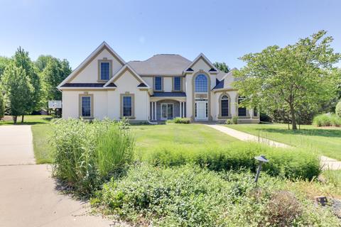 2001 Foxtail Rd, Bloomington, IL 61704 photo 1